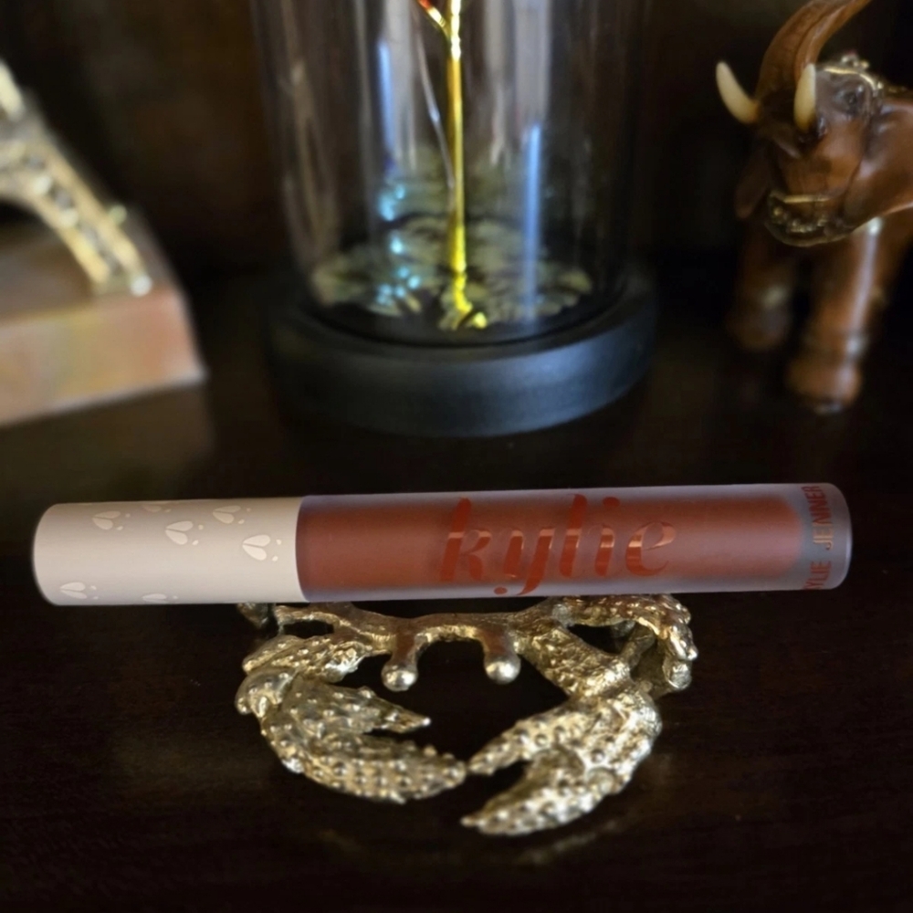 Kylie Jenner Matte Liquid Lipstick, 419 BAD LIL REINDEER LMTD Edition new no box